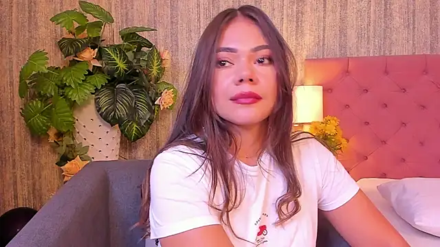 evelinmyers (F young) - Flash ass in doggy😈