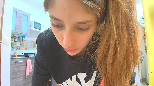 alaiapink (Ask my age) - Oil & spanking x15 😈