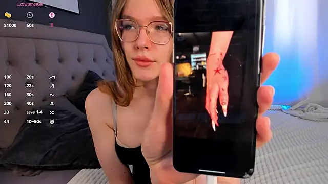 angee_ (T teen) - milk from nipples