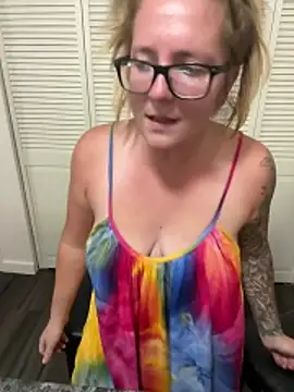 _elizabethlove_ (F young) - Pussy play