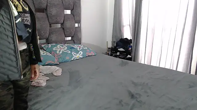 sara_hott_1 (F milf) - big squirt 💦💦