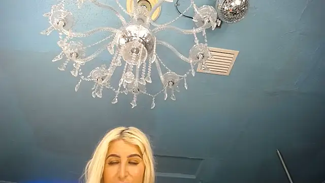 ADRIANNA_FOX