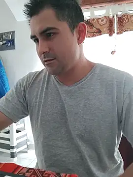 bradd_32 (M young) - HANDJOB AND CUMSHOT