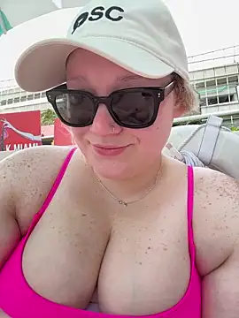 piggyrose (Ask my age) - NAKED FUCK