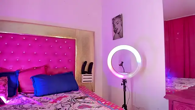 Ciara_HotTs webcam