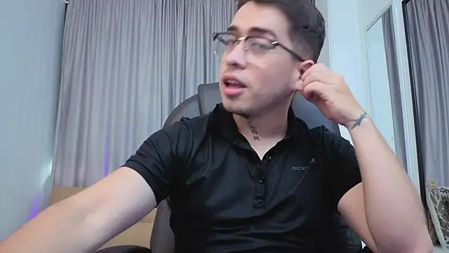 Tommas_Jhonson webcam