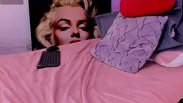 Charlotte11-11 webcam