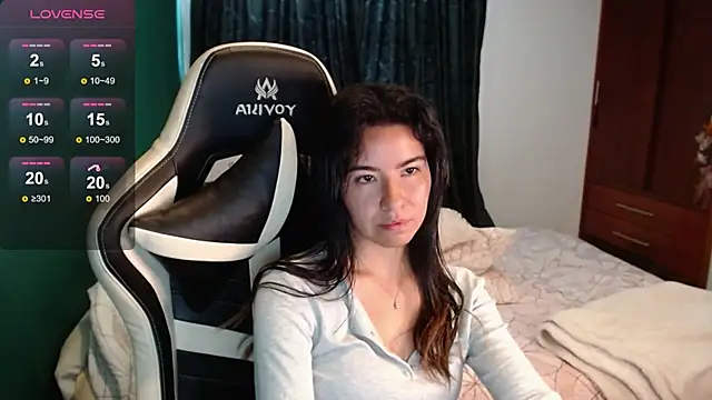 alice_middlee
