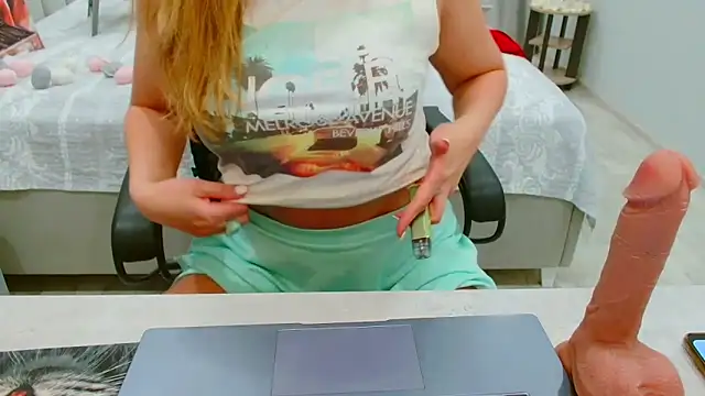 EveLove33 webcam