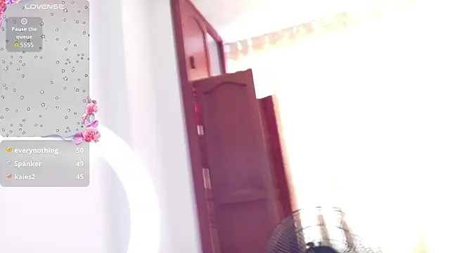 Riri_Blonde10 webcam