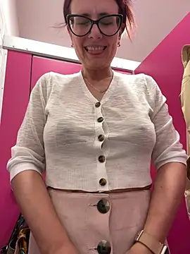 natakitten (F milf) - Masturbate nude with people close! LT🎁