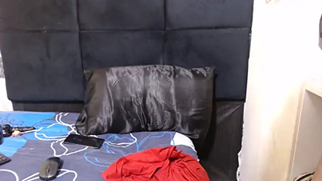 SweetHotBabby18 webcam