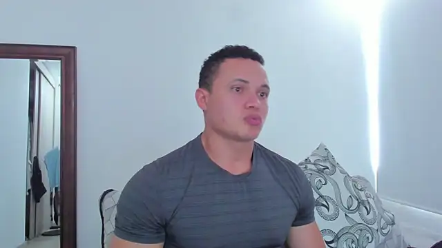 KingLevi01 webcam
