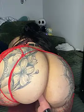 latina_curvy22