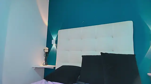 MiaaCarter_ webcam