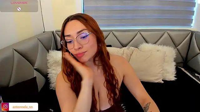 _antonnela_ (F young) - blowjob + handjob