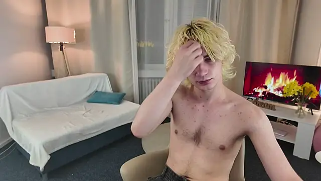 jamemilann (M twink) - Let us to see your pecs