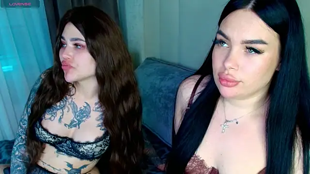 katerine_monroe (Ask my age) - naked with my girlfriend