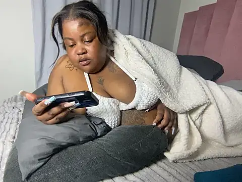 MissLola27