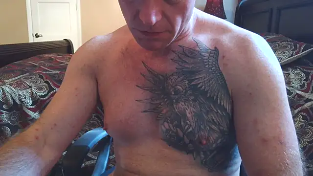 dilfiguess1 (Ask my age) - Naked and Stroke