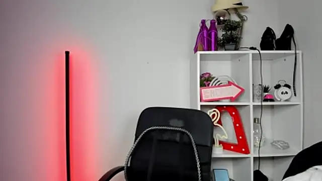EvelynBlond