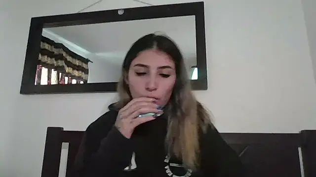 AliceTeenager___ webcam