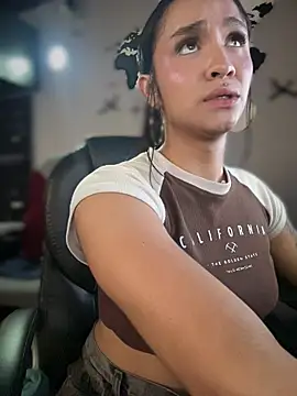 Isabella-Teen