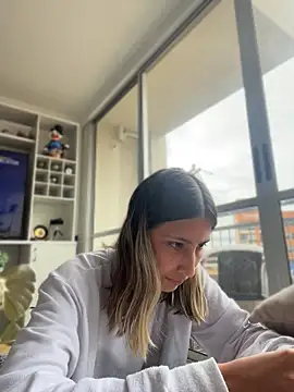 ameellie (G young) - PLAY with BOOBS in TOPLESS!!!
