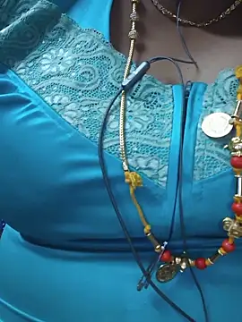 tamilkeerthana live sex cam