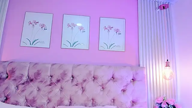 Ariana_west_
