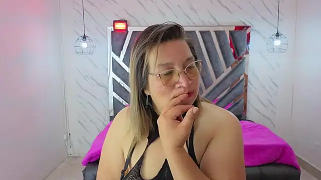 maylinrosse_ - MaylinRosse_'s free webcam