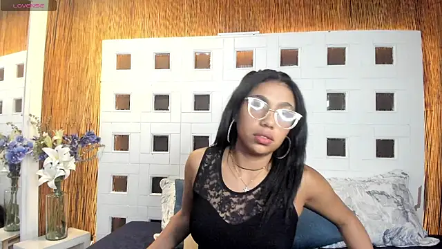 lunavelvet__ webcam