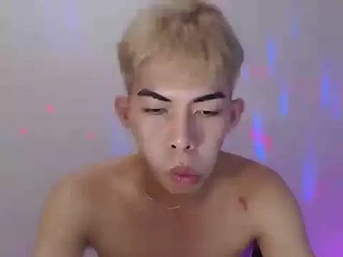 urhotsilverboy (Ask my age) - hard dick with 2minutes jerkoff