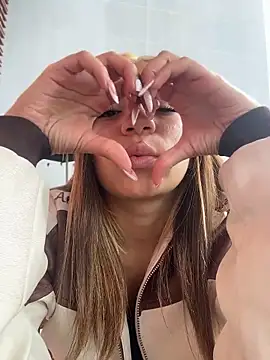 Isabella18_pink webcam