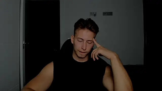 find0m_master - Find0m_master's free webcam - UK Sex Cams
