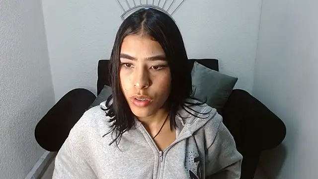 naomyfuckhard