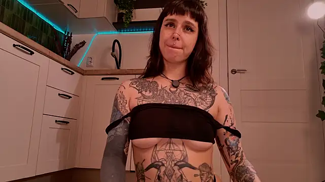 michaellamoon - MichaellaMoon's free webcam - UK Sex Cams