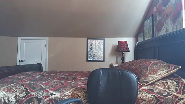 dilfiguess1 (Ask my age) - Naked and Stroke