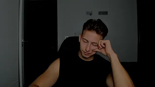 find0m_master - Find0m_master's free webcam - UK Sex Cams