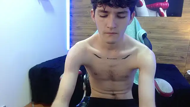 trevor_mob (M twink) - HOT MASTURBATION 7 MIN + CUM