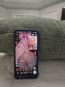 cubanitofeliz40 live sex cam