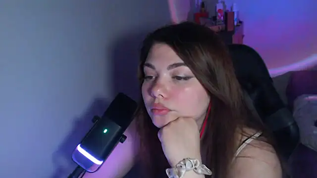 helengilmor - Helengilmor's free webcam - UK Sex Cams