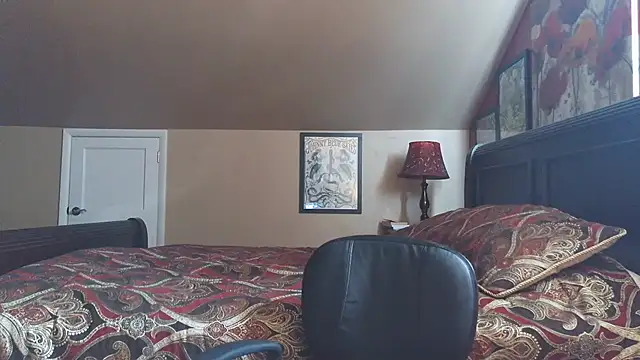 dilfiguess1 - DILFiGuess1's free webcam - UK Sex Cams