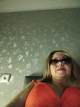 vita72219 - Vita72219's free webcam - UK Sex Cams