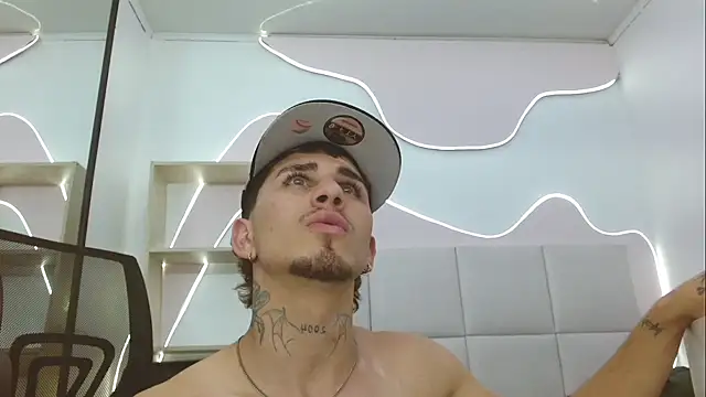 dannthestiff - DanntheStiff's free webcam - UK Sex Cams