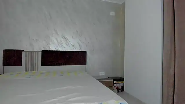 aliyawade_ - AliyaWade_'s free webcam - UK Sex Cams