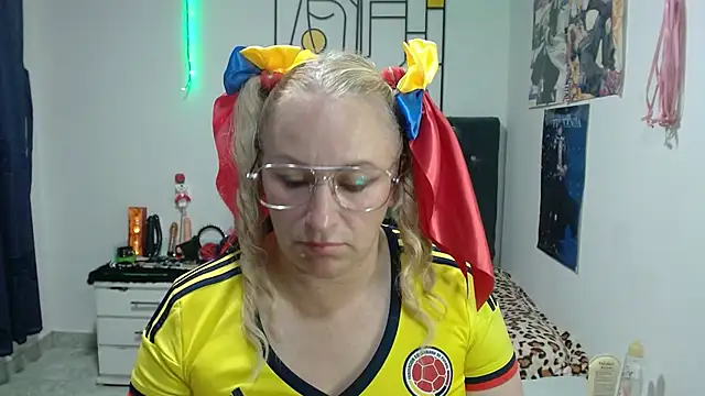 emperabigbootybigass webcam