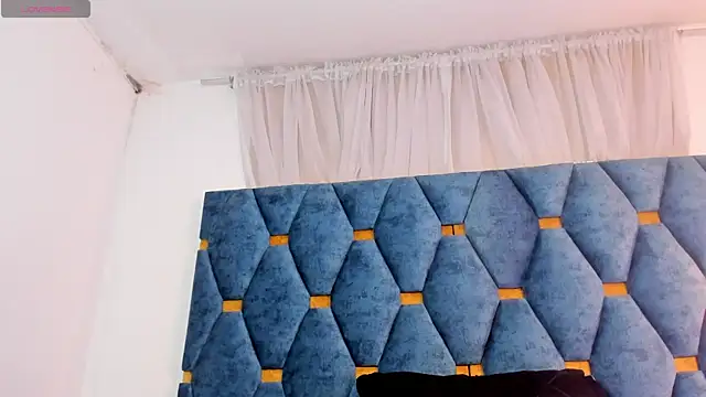 sasha_roldann webcam