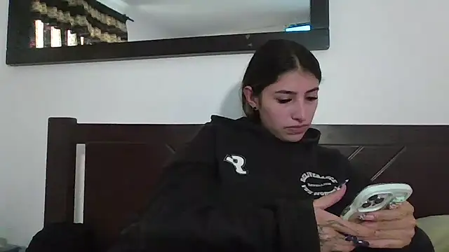 aliceteenager___ - AliceTeenager___'s free webcam - UK Sex Cams