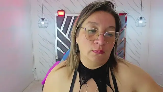 maylinrosse_ - MaylinRosse_'s free webcam - UK Sex Cams